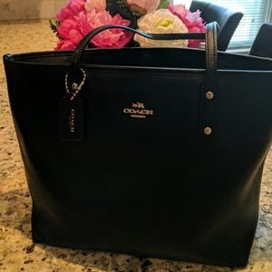 Coach black shoulder bag